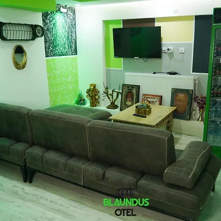 Blaundus Отель *